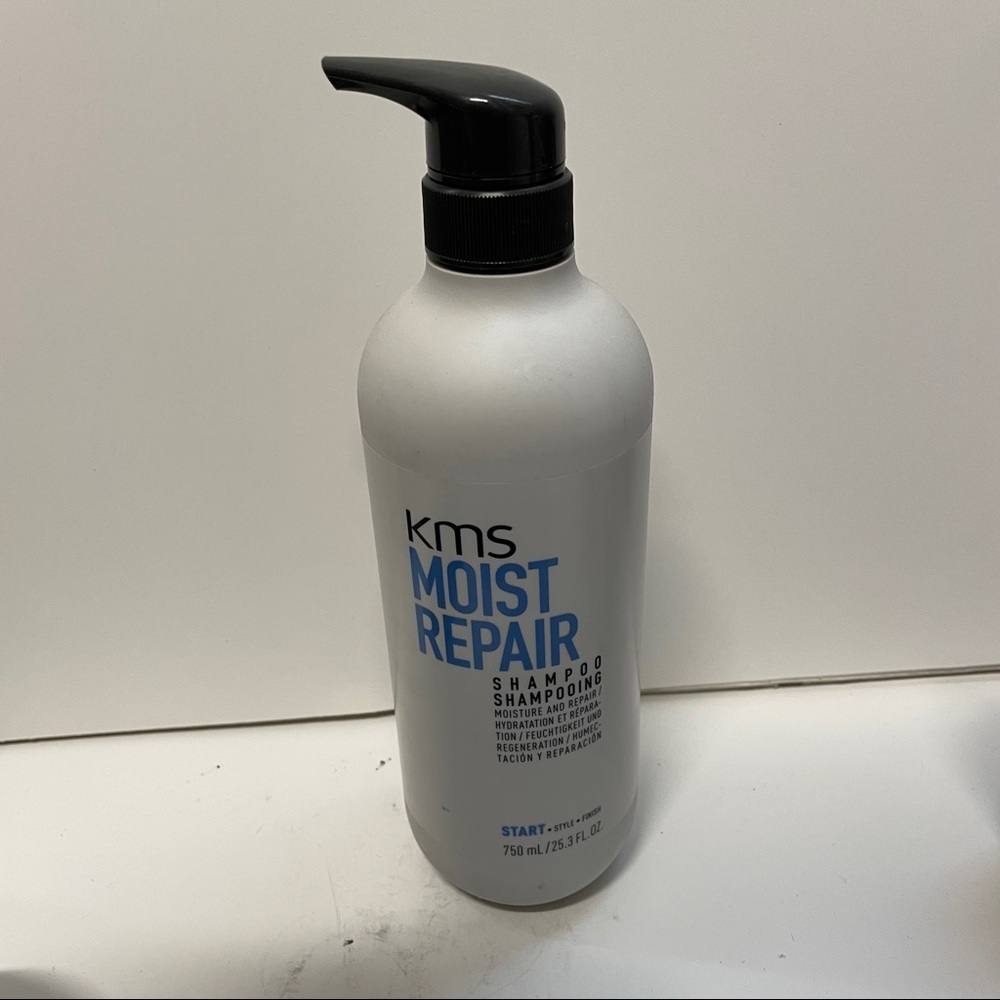 KMS Moist Repair Shampoo 25.3 OZ